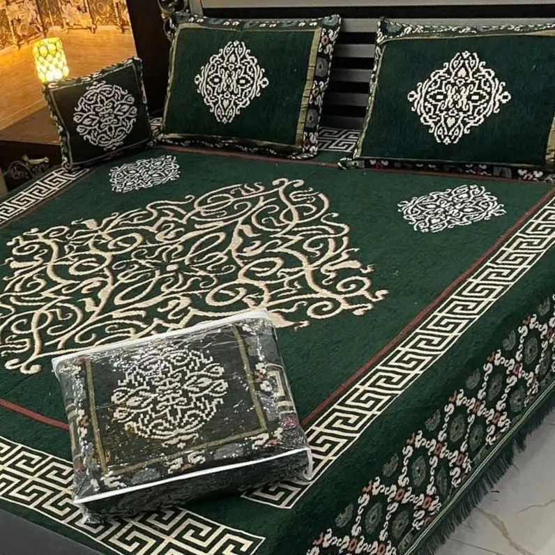 Dark Green Velvet Jacquard Bedsheet 4Pcs