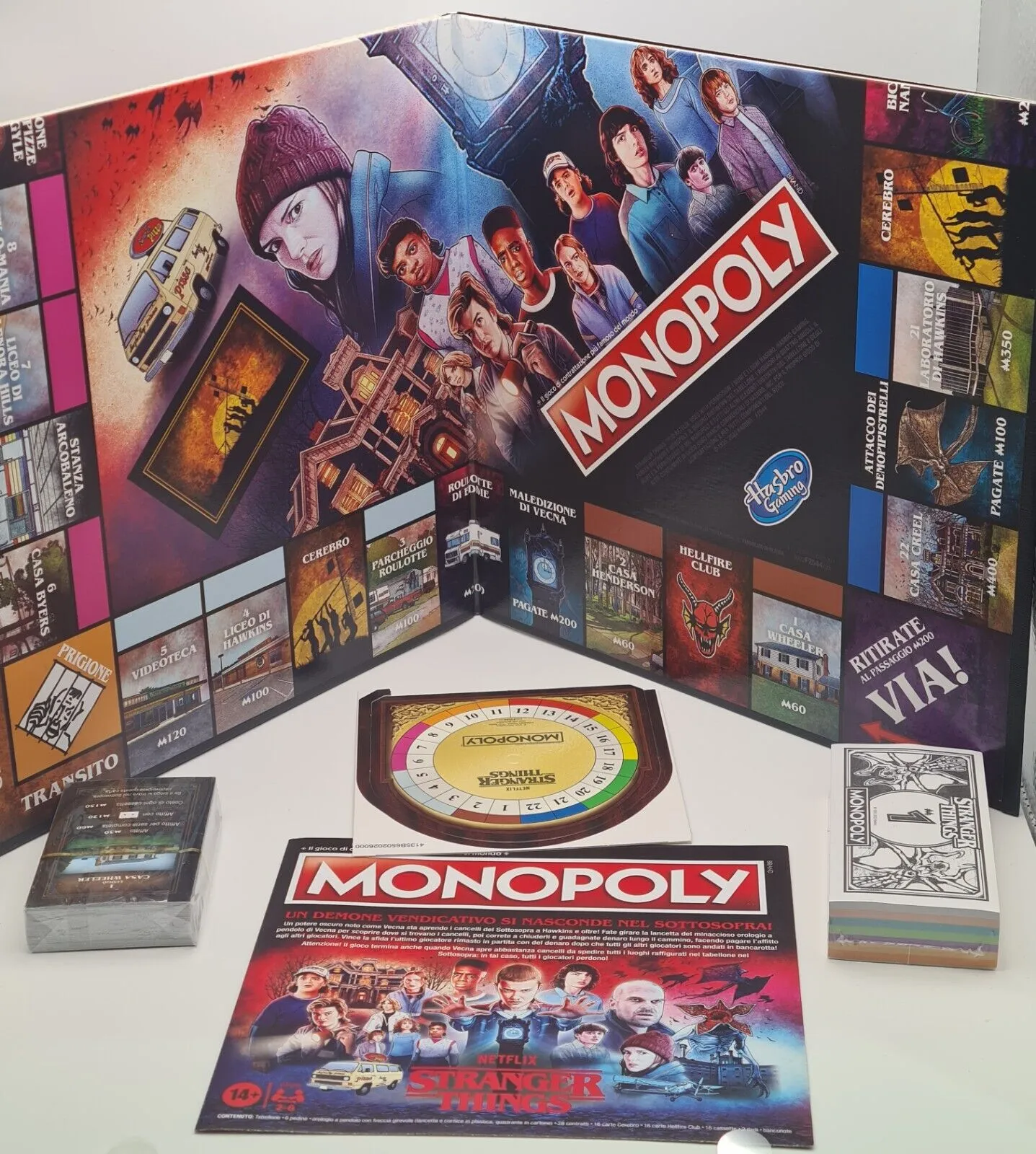 Hasbro Game Table Of Society Monopoly Of Stranger Things 4 IN Italian 14  | Damaged Packaging