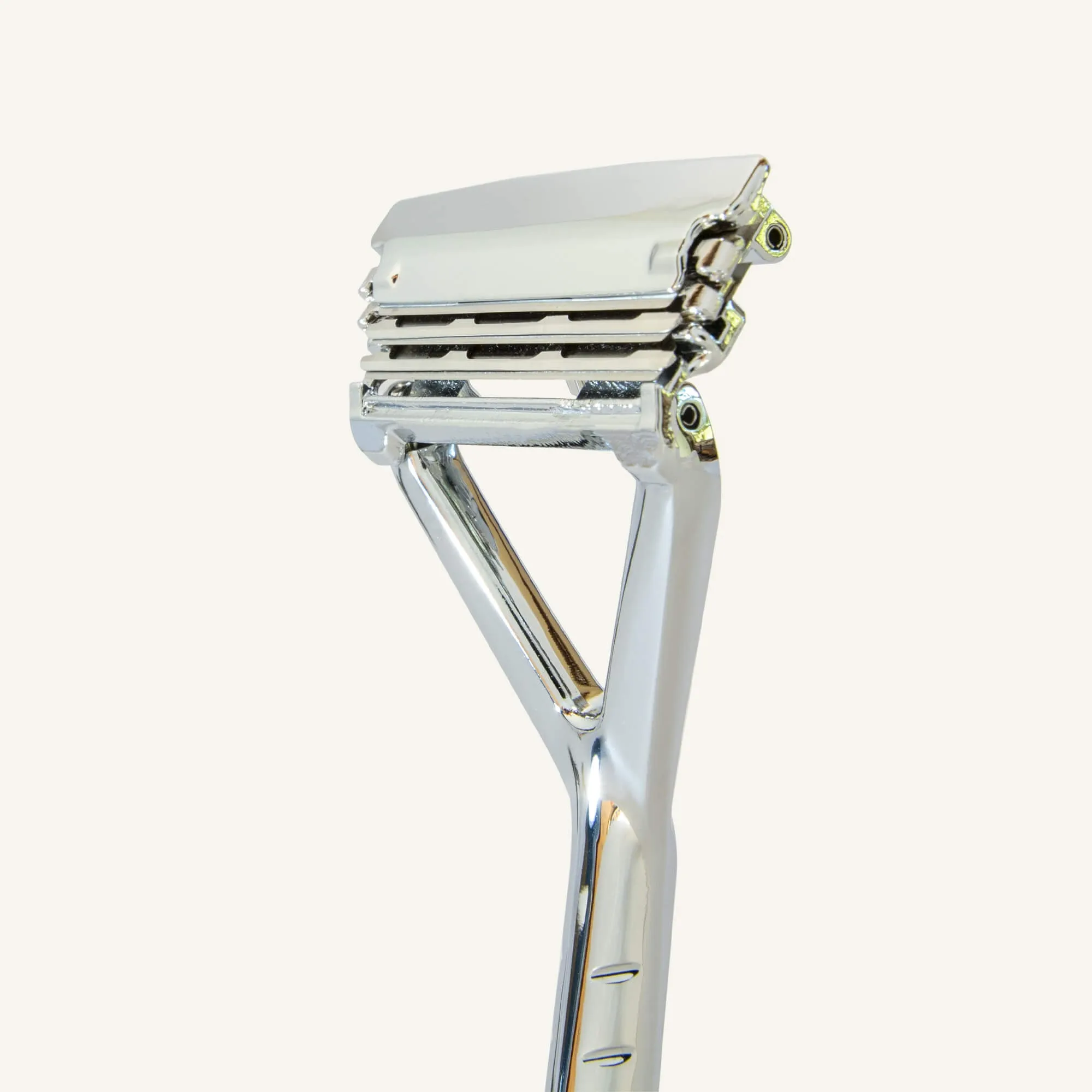 The Leaf Pivoting Head Razor - Chrome - Leaf